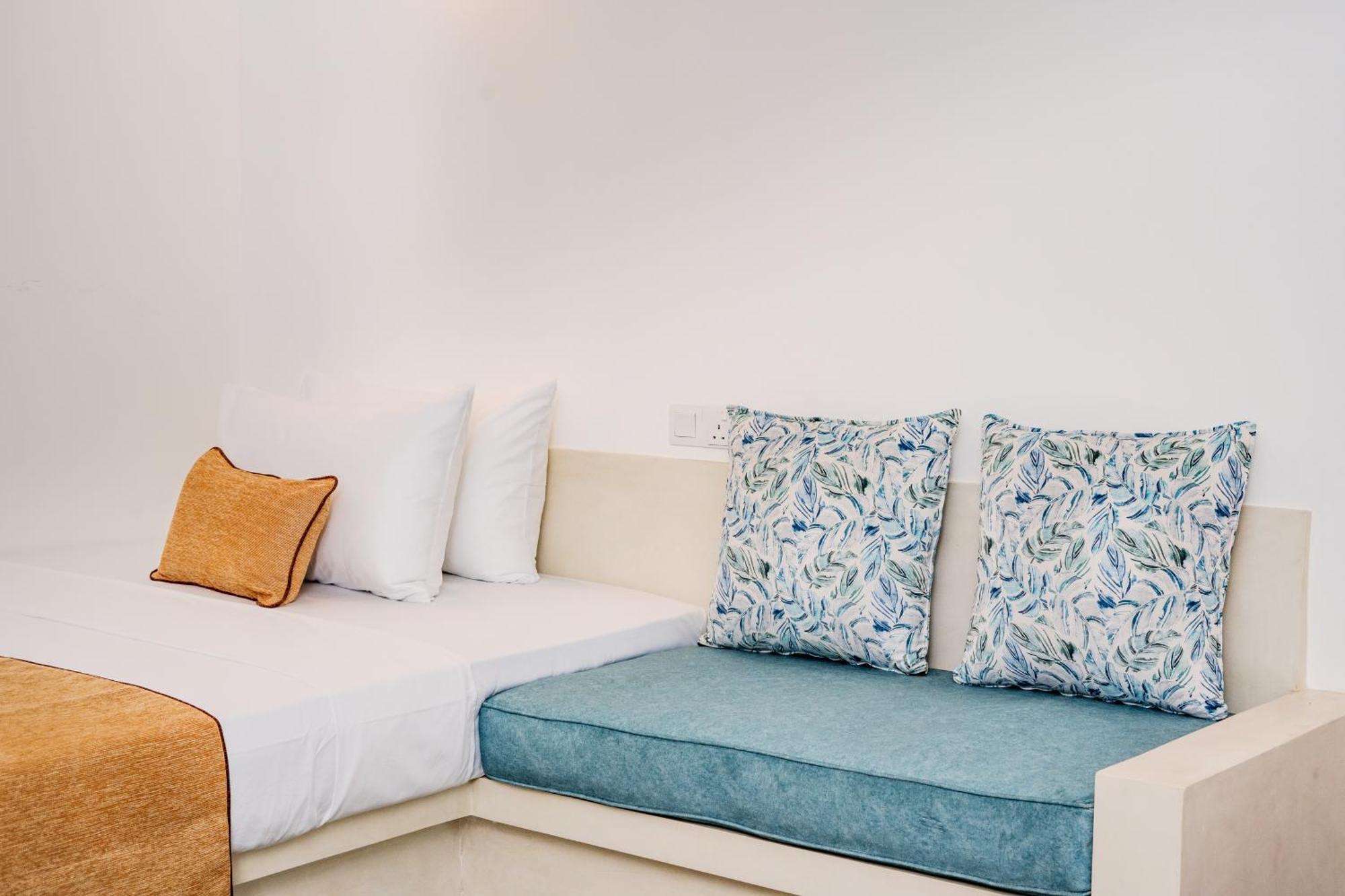 Aurora Bed & Breakfast Unawatuna Bagian luar foto